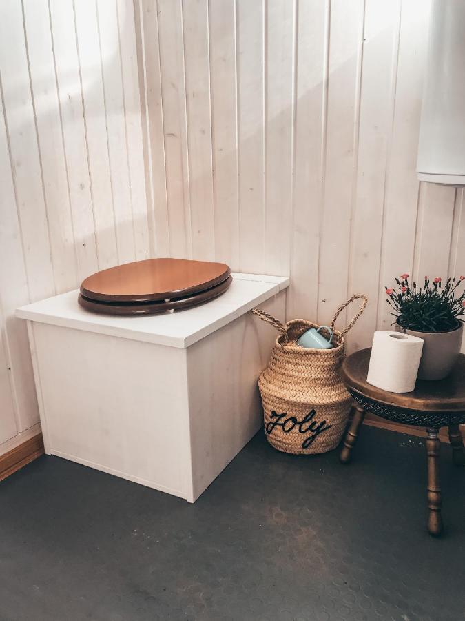 Отель Joly Tiny House Оверейсе Экстерьер фото