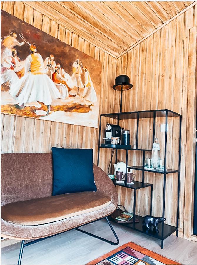 Отель Joly Tiny House Оверейсе Экстерьер фото