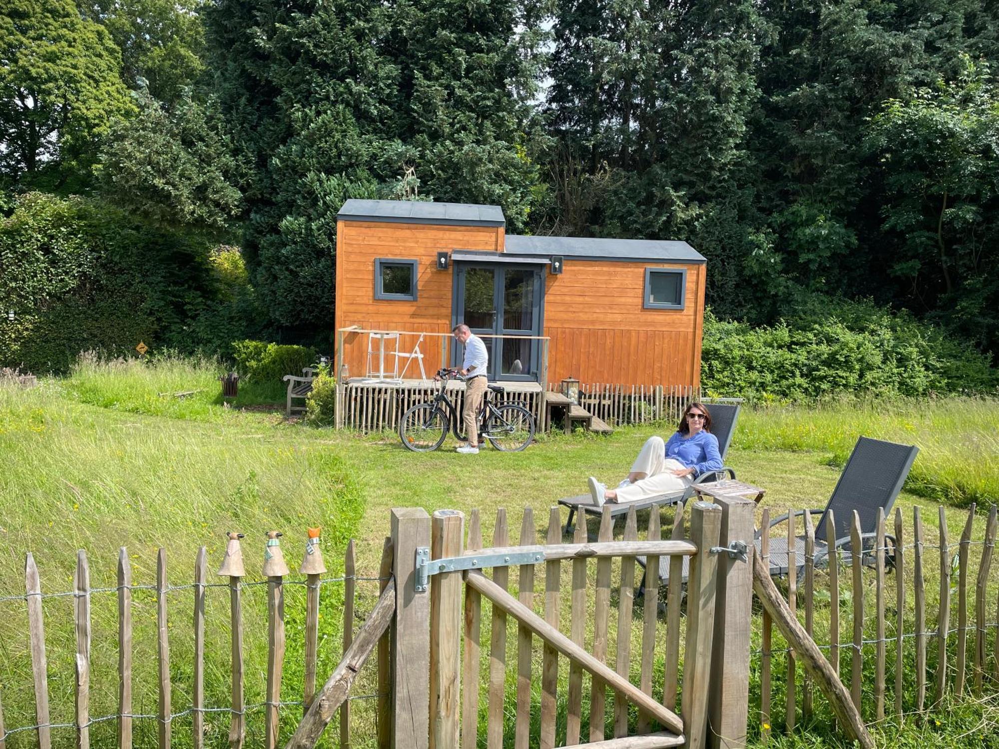 Отель Joly Tiny House Оверейсе Экстерьер фото